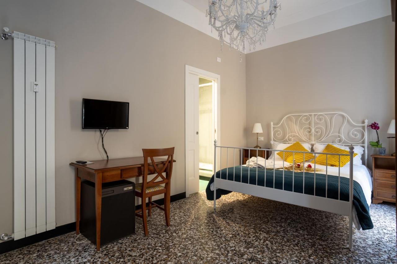 Corvetto Rooms Janov Exteriér fotografie